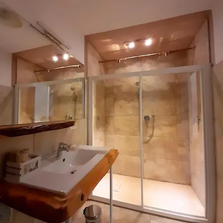 Sofia-la Nella Riserva 3*