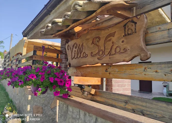 Sofia-la Nella Riserva Pensión 3*